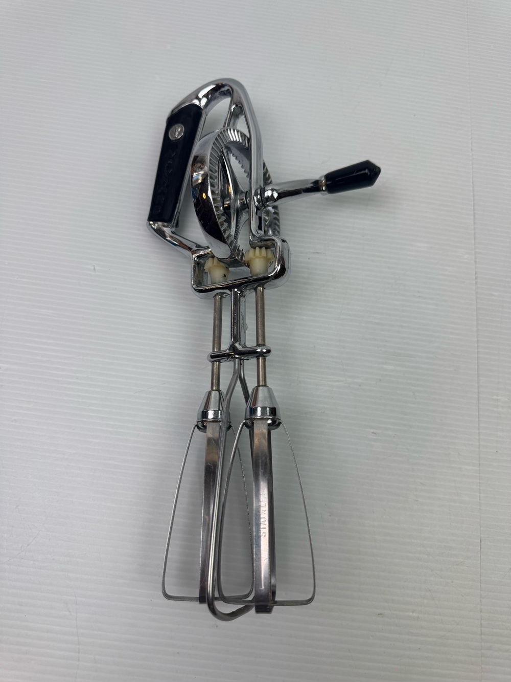 Vintage Maynard 456 Manual Rotary Egg Beater Hand Mixer 1950’s 1960’s Stainless